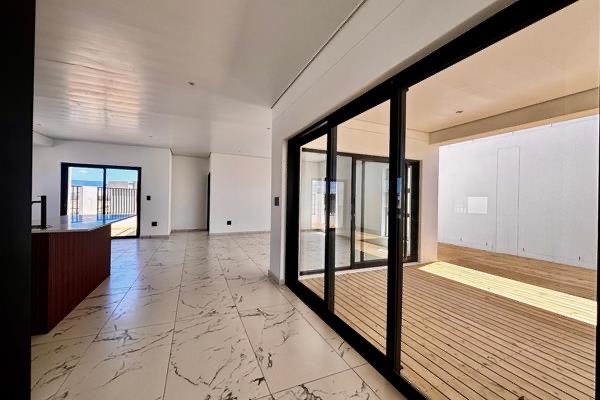 4 Bedroom Property for Sale in Sandown Western Cape